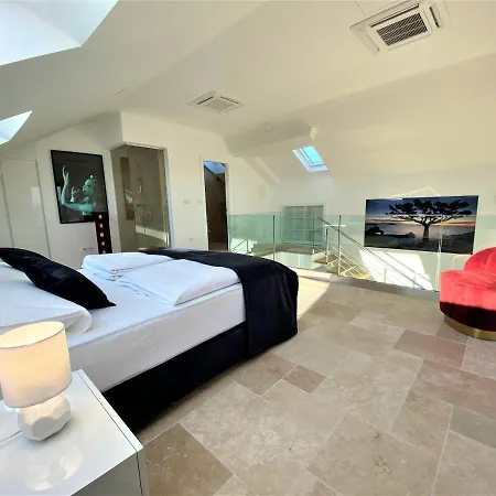 Villa M - Your Business & Holiday Apartment In Šibenik Exteriér fotografie
