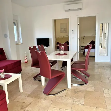 Villa M - Your Business & Holiday Apartment In Šibenik Exteriér fotografie