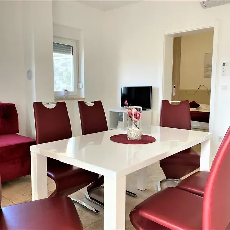 Villa M - Your Business & Holiday Apartment In Šibenik Exteriér fotografie