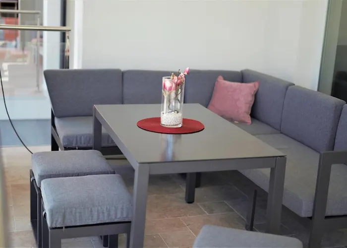 Villa M - Your Business & Holiday Apartment In Sibenik