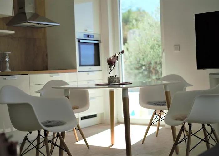 Villa M - Your Business & Holiday Apartment In Sibenik