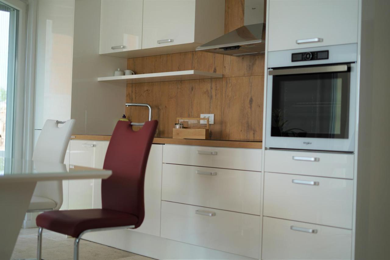 M - Your Business & In Apartment Sibenik