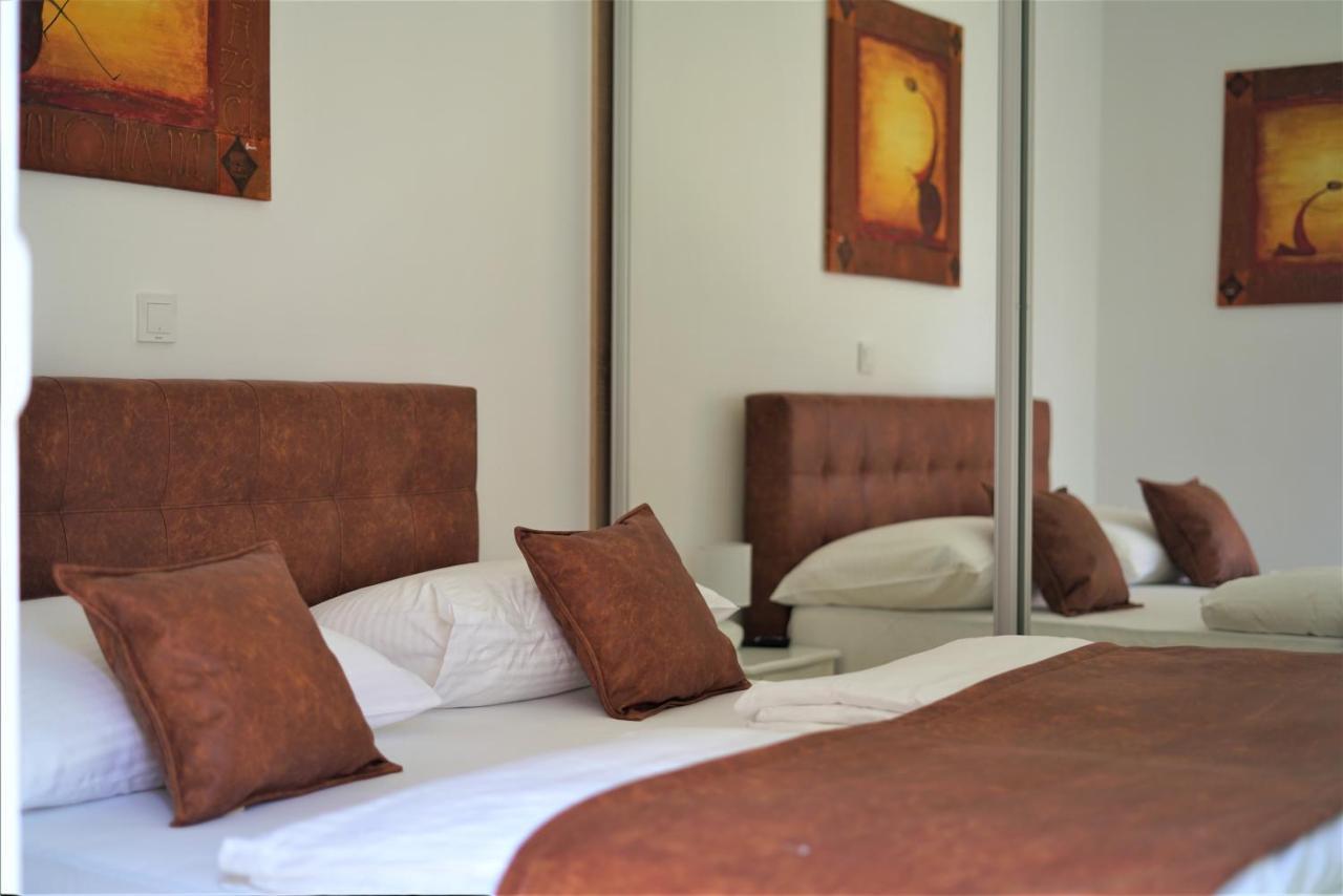 M - Your Business & In * Sibenik