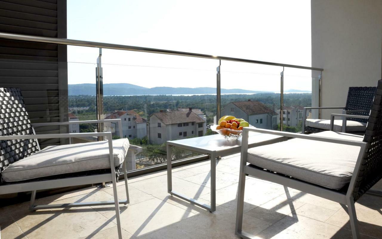 M - Your Business & In * Sibenik
